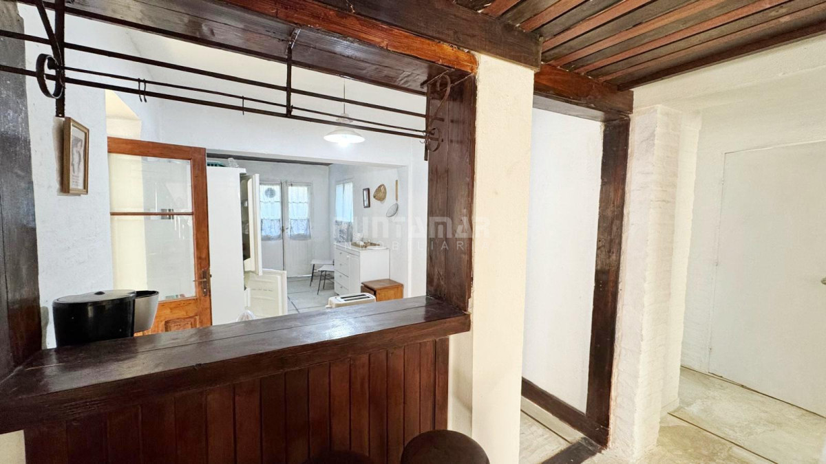 Casa ID.210892 - VENTA Y ALQUILER DE GRAN CASA EN EL CORAZON DE LA BARRA