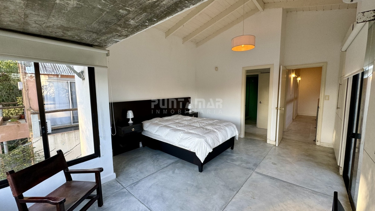 Casa ID.210787 - MUY LINDA CASA EN LA BARRA 3 DORMITORIOS CON PISCINA