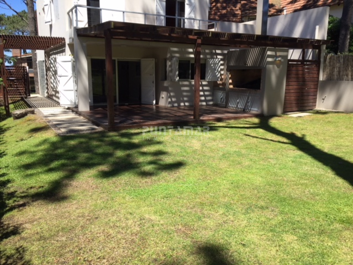 Casa ID.210954 - Casa moderna en Montoya, vista al mar, 3 dormitorios y servicio