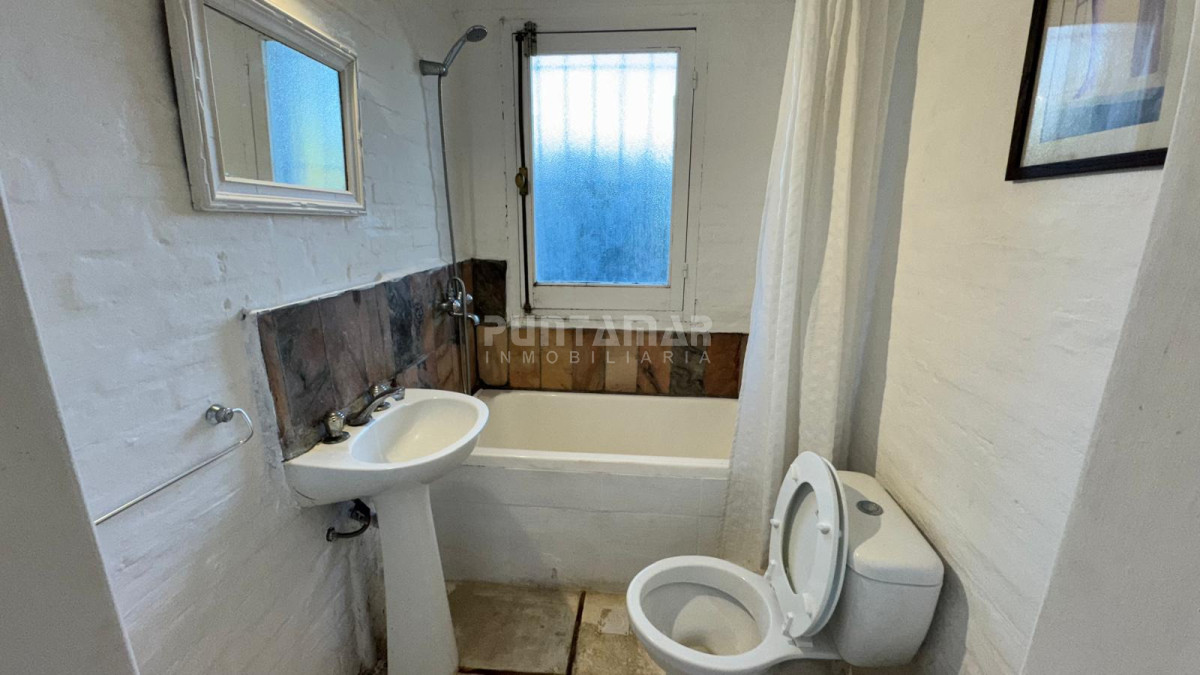 Casa ID.210892 - VENTA Y ALQUILER DE GRAN CASA EN EL CORAZON DE LA BARRA