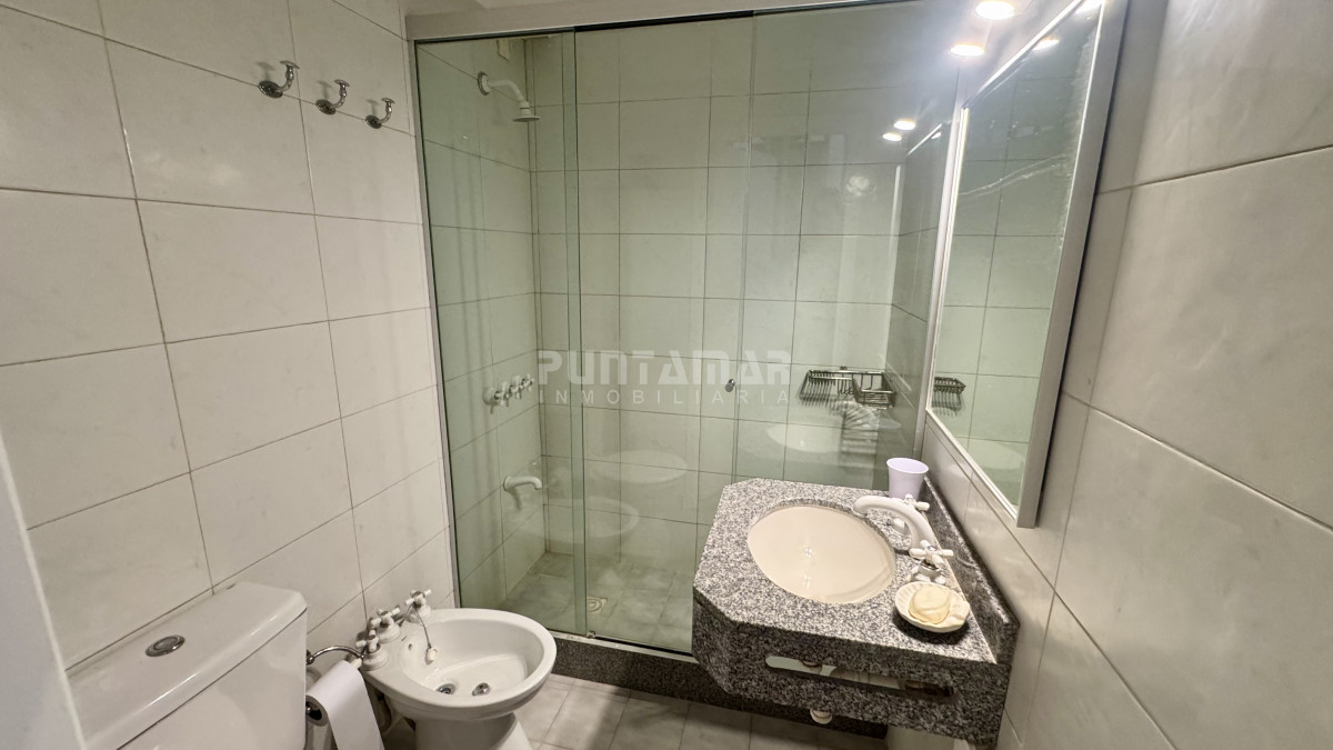Casa ID.213380 - ALQUILER DE CASA 5 DORMITORIOS EN LA BARRA A PASOS DEL MAR