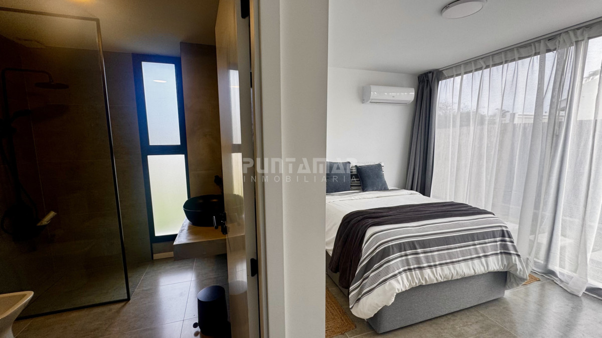 Casa ID.213905 - ALQUILER CASA DE 3 DORMITORIOS A ESTRENAR EN LA BARRA A 3 CUADRAS DE LA POSTA DEL CANGREJO