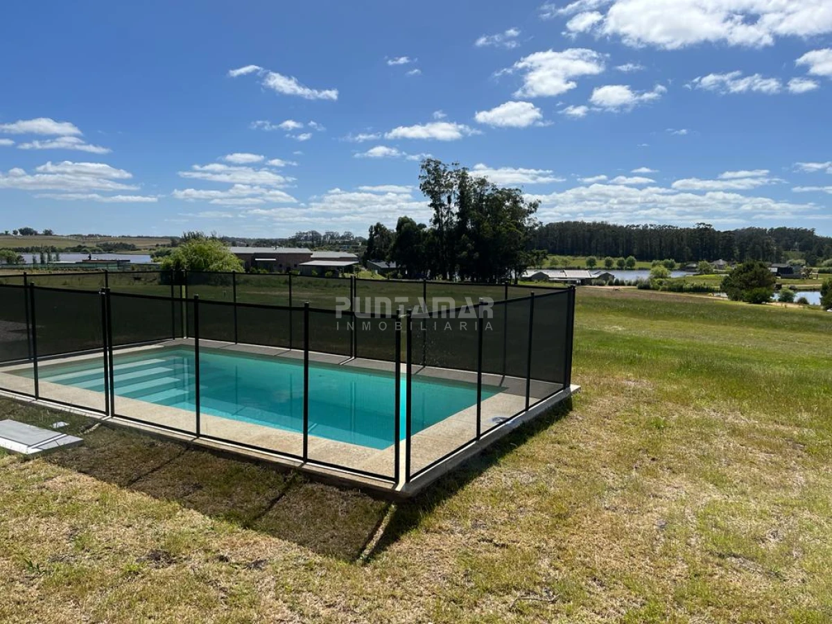 Casa ID.212785 - Casa en venta y alquiler en Pueblo Mio