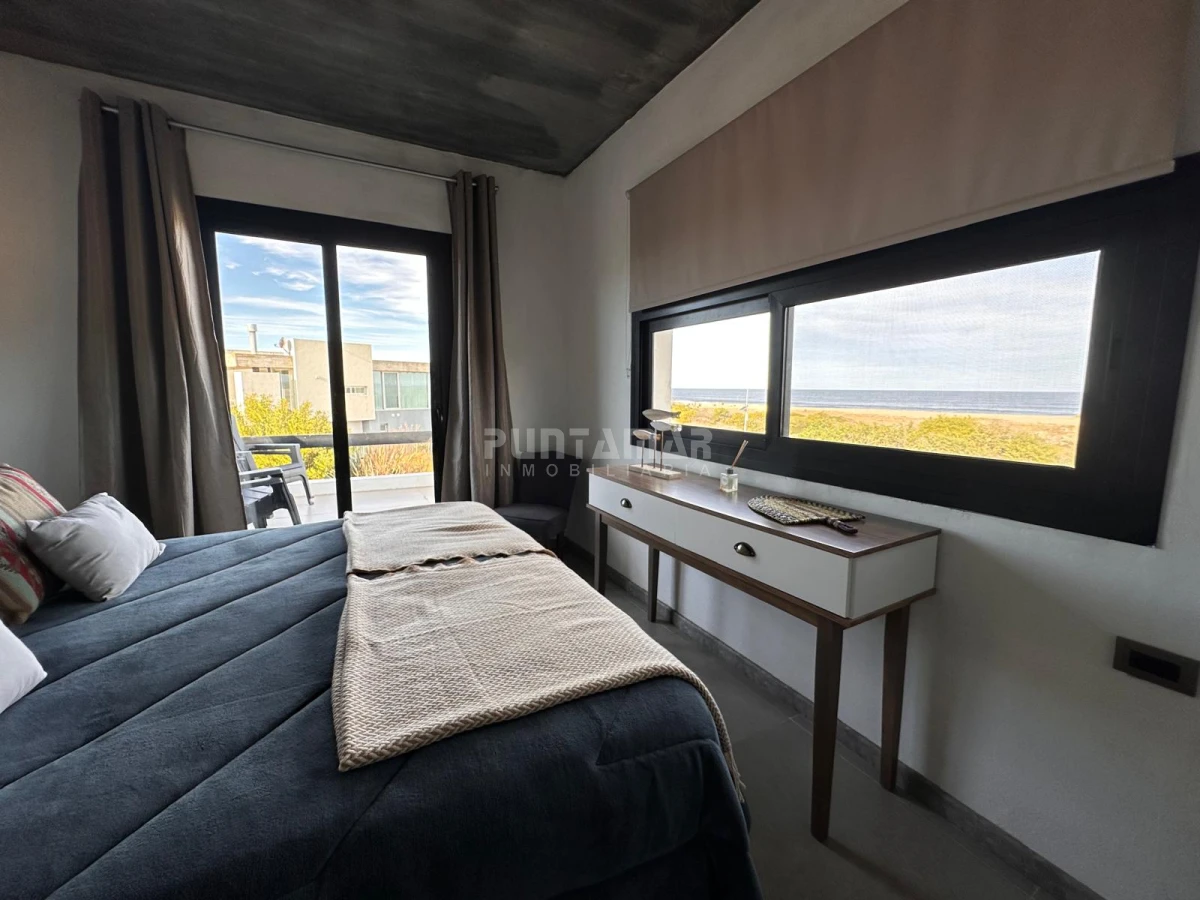 Casa ID.210856 - ALQUILER FRENTE AL MAR EN MONTOYA - 5 SUITES CON PISCINA