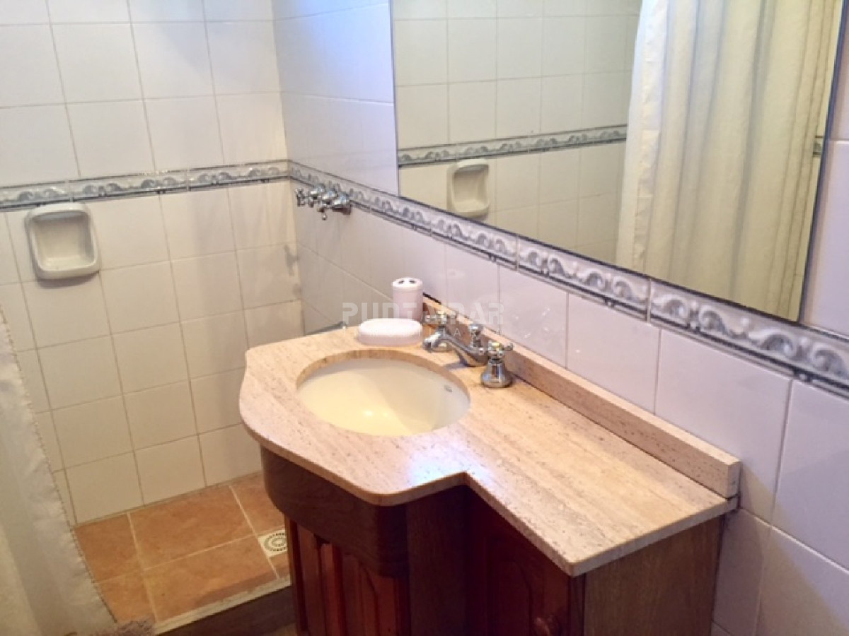 Casa ID.210621 - HERMOSA CASA DE 5 DORMIS CON PISCINA EN SAN RAFAEL