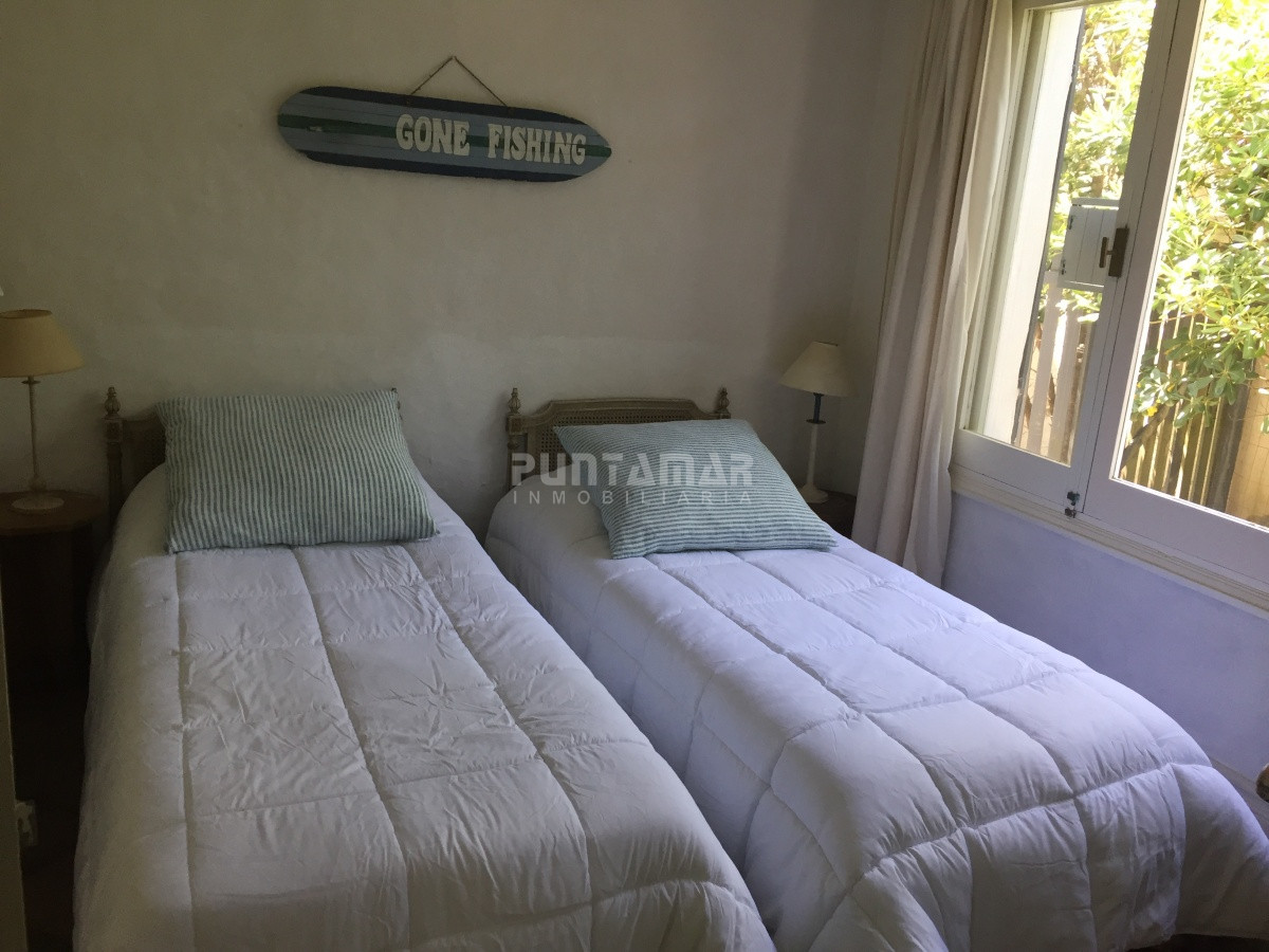 Casa ID.211958 - Casa en alquiler en La Barra de la ruta al mar, 4 dormitorios, vista