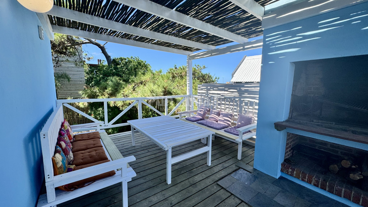 Casa ID.213595 - AMPLIA CASA DE 3 DORMITORIOS A 100 METROS DE LA PLAYA DE MONTOYA