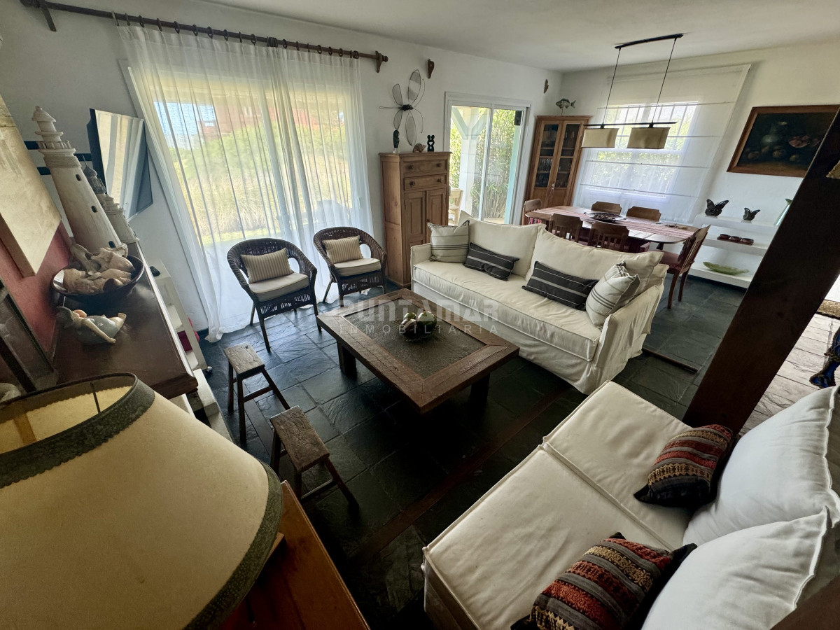 Casa ID.210802 - ALQUILER DE CASA EN MONTOYA CON VISTA AL MAR, 4 DORMITORIOS MÁS SERVICIO