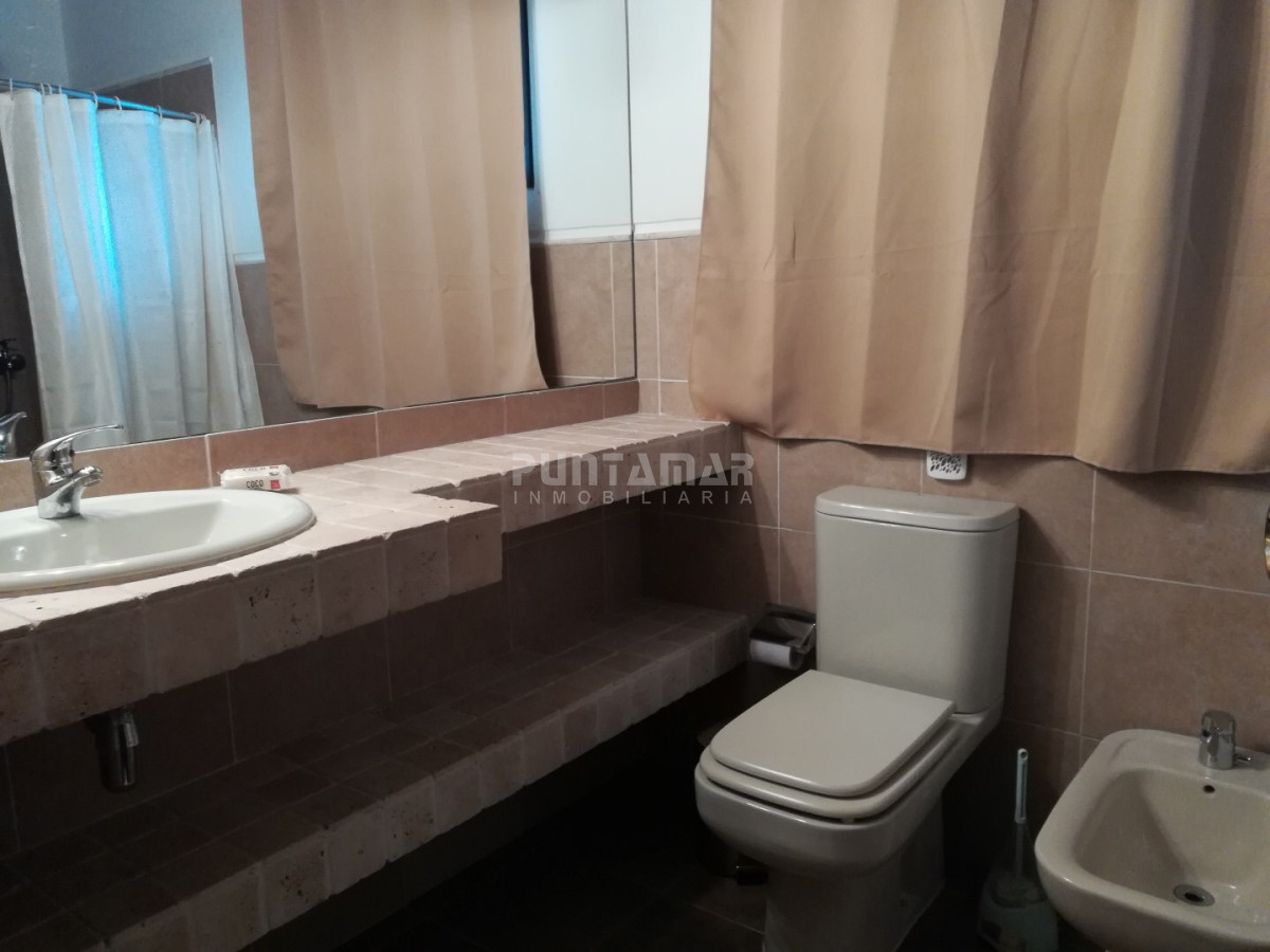 Casa ID.210846 - HERMOSA CASA DE 3 DORMITORIOS CON PISCINA EN MONTOYA 