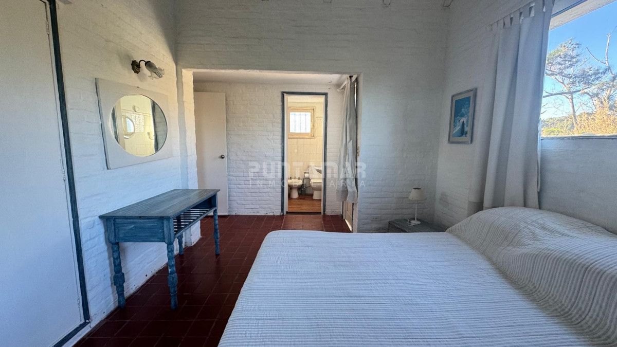 Casa ID.210892 - VENTA Y ALQUILER DE GRAN CASA EN EL CORAZON DE LA BARRA