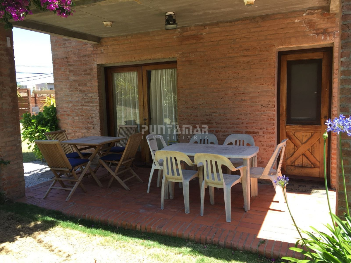 Casa ID.210843 - ALQUILER CASA DE 2 PLANTAS EN LA BARRA CON PISCINA