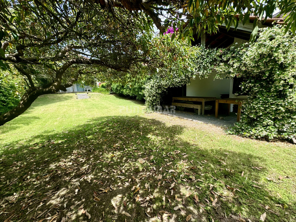 Casa ID.210802 - ALQUILER DE CASA EN MONTOYA CON VISTA AL MAR, 4 DORMITORIOS MÁS SERVICIO