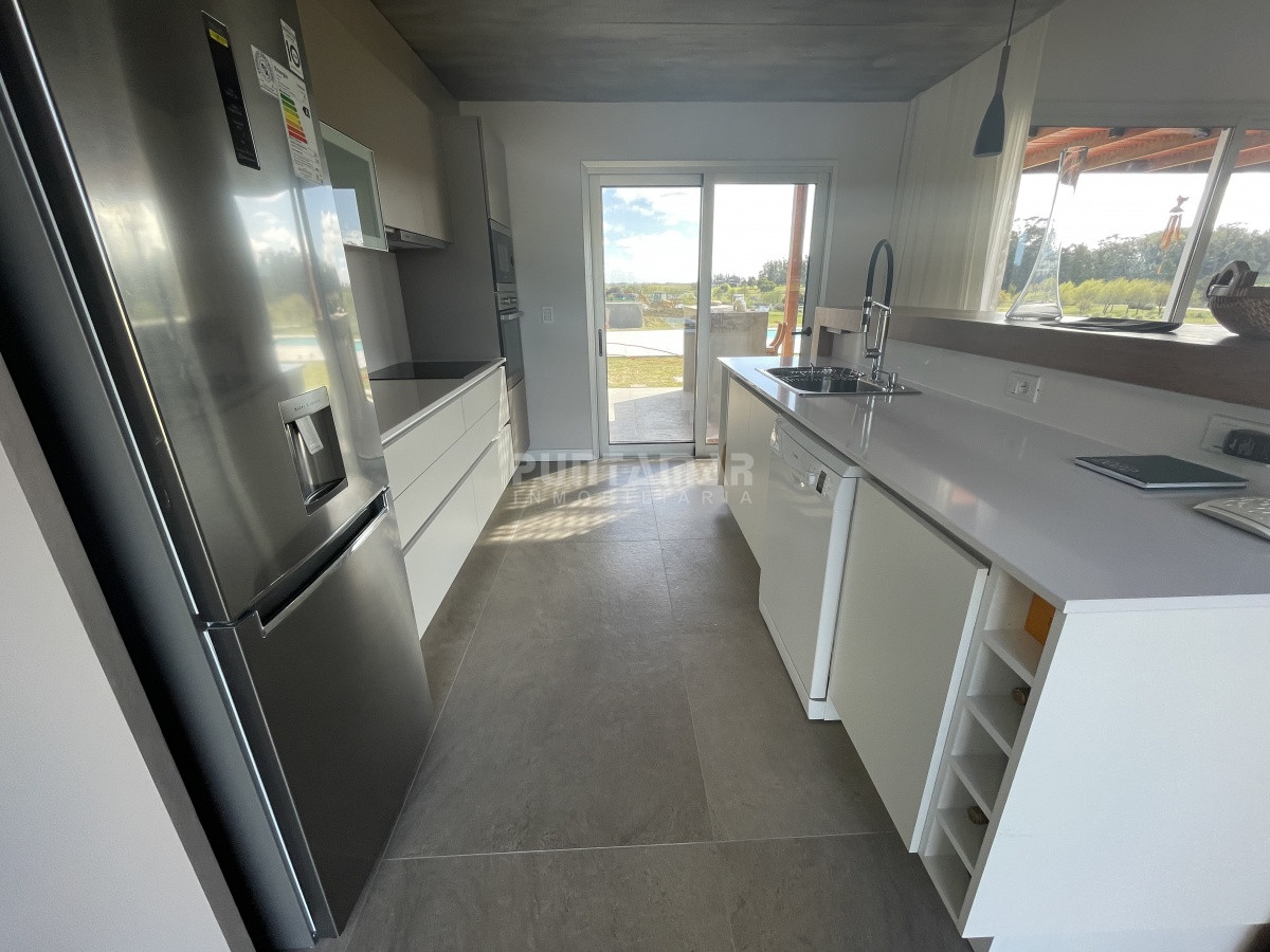 Casa ID.212771 - Casa en alquiler en Pueblo Mio
