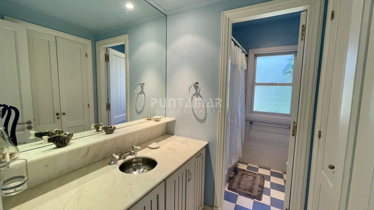 Casa ID.210794 - CASA 5 DORMITORIOS VISTA AL MAR EN BARRIO CERRADO LAGUNA BLANCA 
