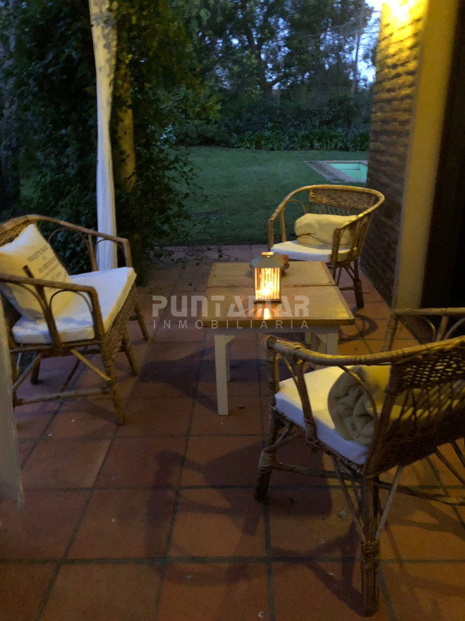 Casa ID.212867 - ALQUILER HERMOSA CASA CON PISCINA EN LA BARRA 