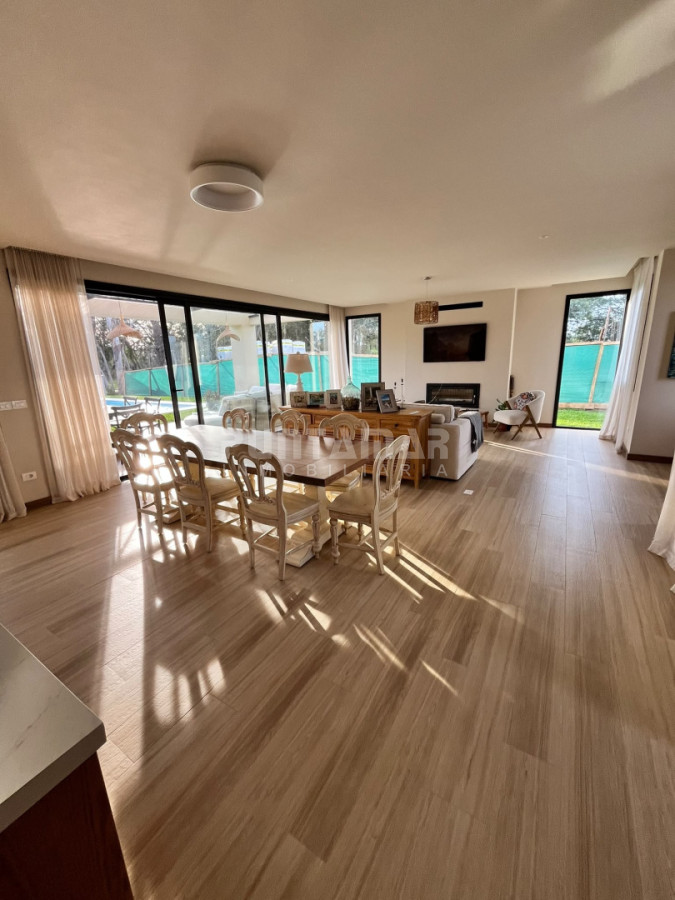 Casa ID.213903 - VENTA CASA EN PUNTA DEL ESTE  EN BARRIO PRIVADO LA CAÑADA