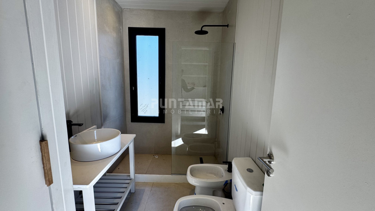 Casa ID.213778 - VENTA CASA DE 3 DORMITORIOS Y PISCINA EN RESERVA MONTOYA 