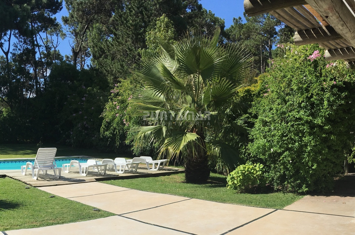 Casa ID.210691 - CASA  EN ALQUILER 3 DORMITORIOS CON PISCINA EN RINCÓN DEL INDIO
