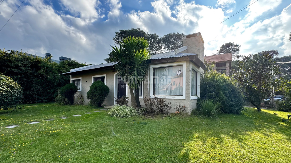 Casa ID.210859 - ALQUILER CASA MONTOYA 4 DORMITORIOS