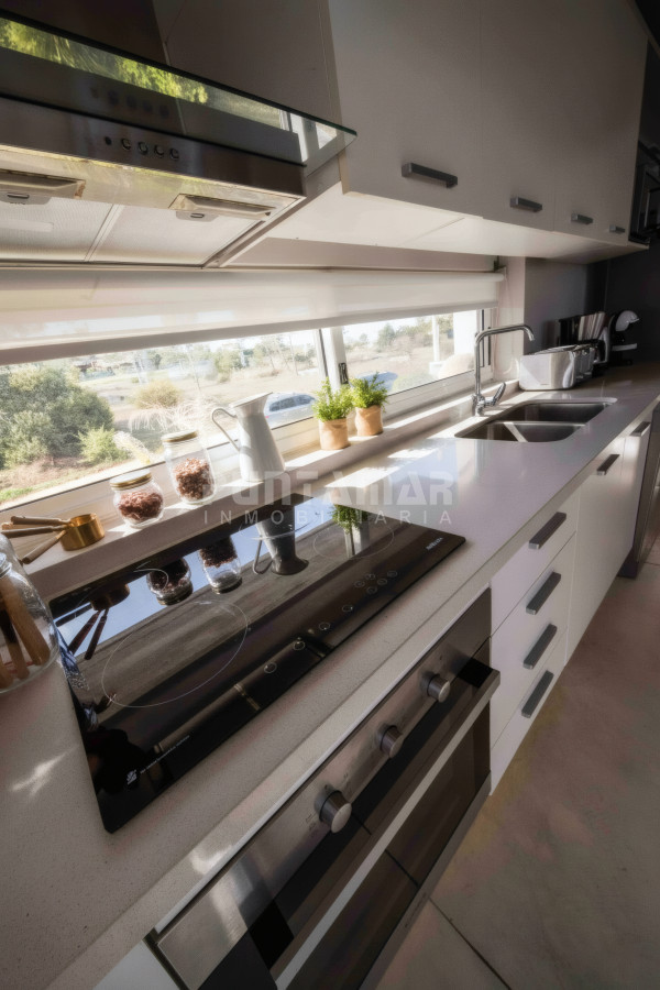 Casa ID.210785 - IMPORTANTE CASA EN PUNTA DEL ESTE, EL CHORRO, 5 DORMITORIOS