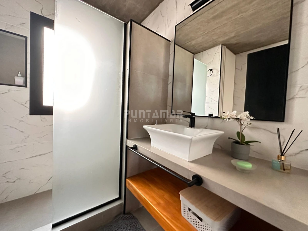 Casa ID.210856 - ALQUILER FRENTE AL MAR EN MONTOYA - 5 SUITES CON PISCINA