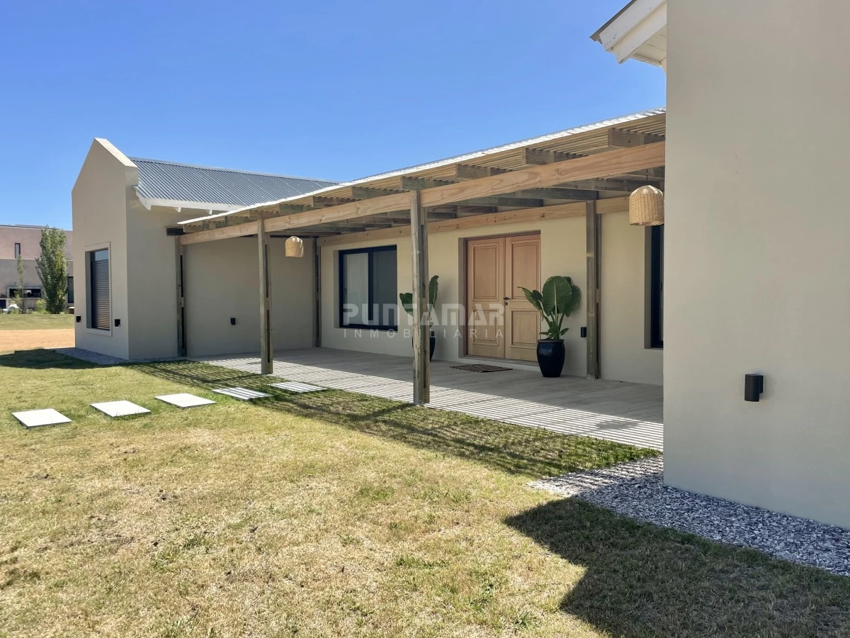 Casa ID.212785 - Casa en venta y alquiler en Pueblo Mio