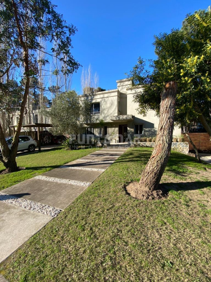 Casa ID.210693 - DIVINA CASA EN VENTA Y ALQUILER  PARA LA TEMPORADA , BARRIO PRIVADO EN RINCON DEL INDIO
