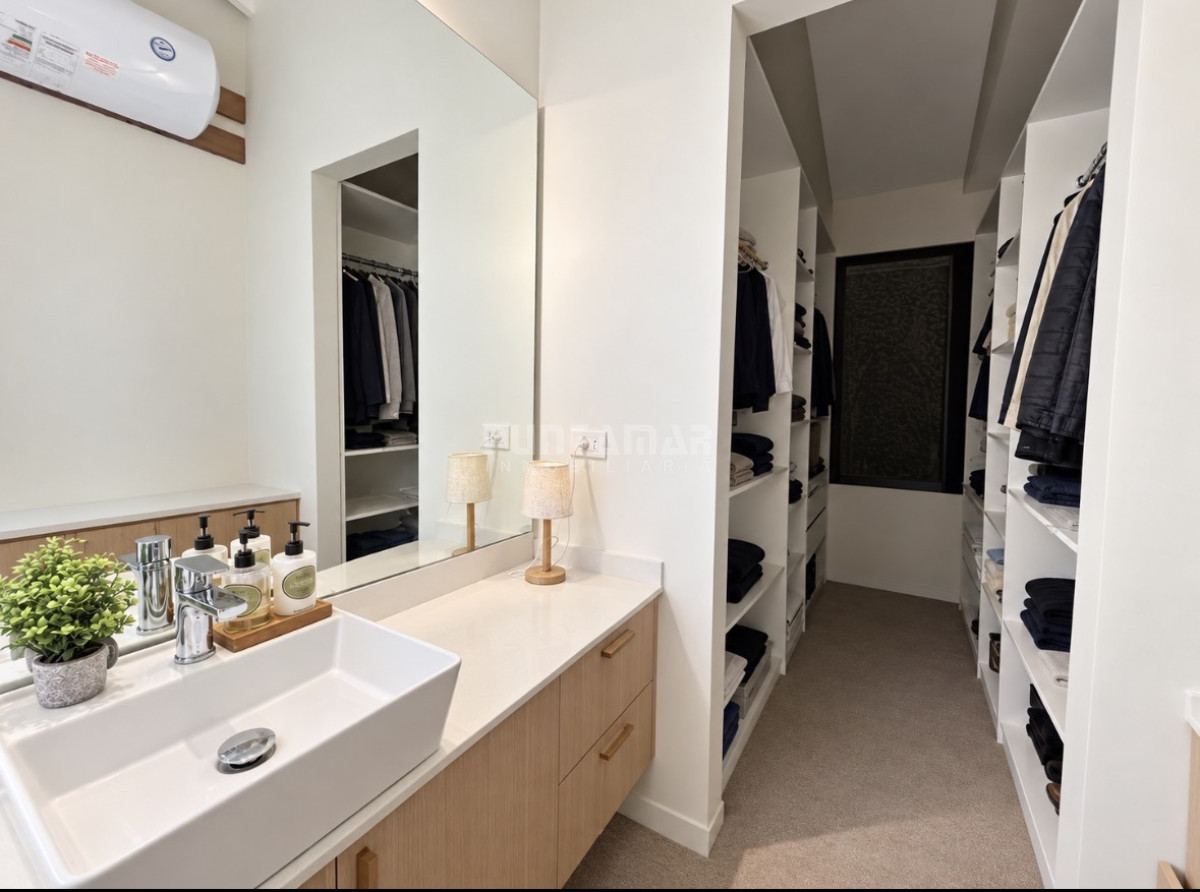 Casa ID.213994 - VENTA DE CASA  4 DORMITORIOS EN BARRIO PRIVADO LA CAÑADA