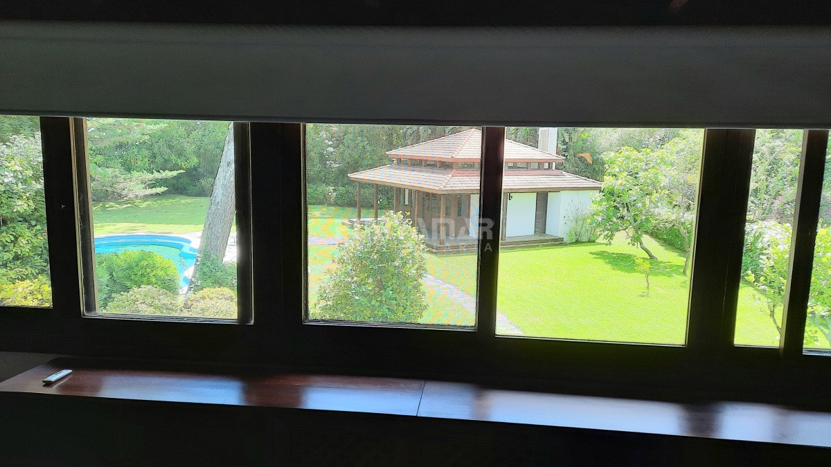 Casa ID.212852 - IMPORTANTE CASA CON GRAN PARQUE Y PISCINA EN LA MANSA 