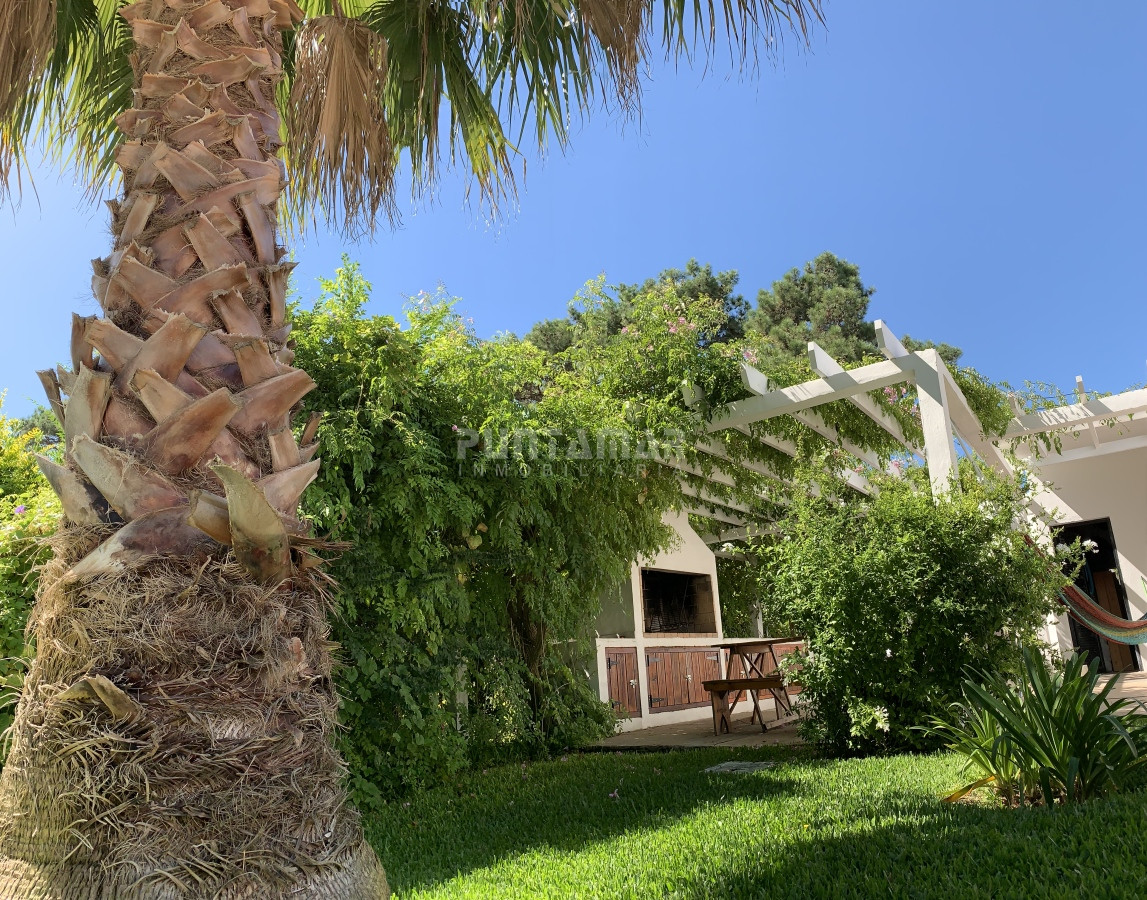 Casa ID.210691 - CASA  EN ALQUILER 3 DORMITORIOS CON PISCINA EN RINCÓN DEL INDIO