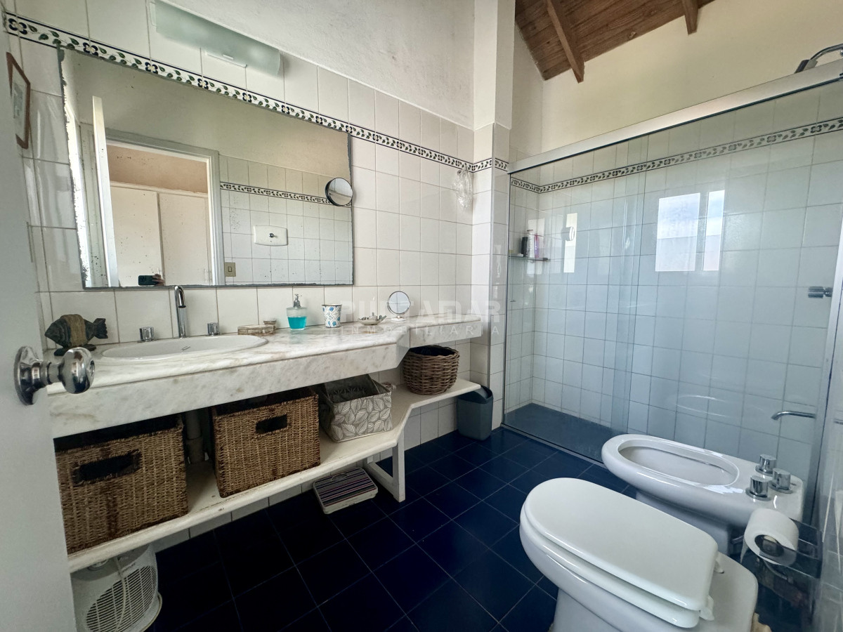 Casa ID.210802 - ALQUILER DE CASA EN MONTOYA CON VISTA AL MAR, 4 DORMITORIOS MÁS SERVICIO