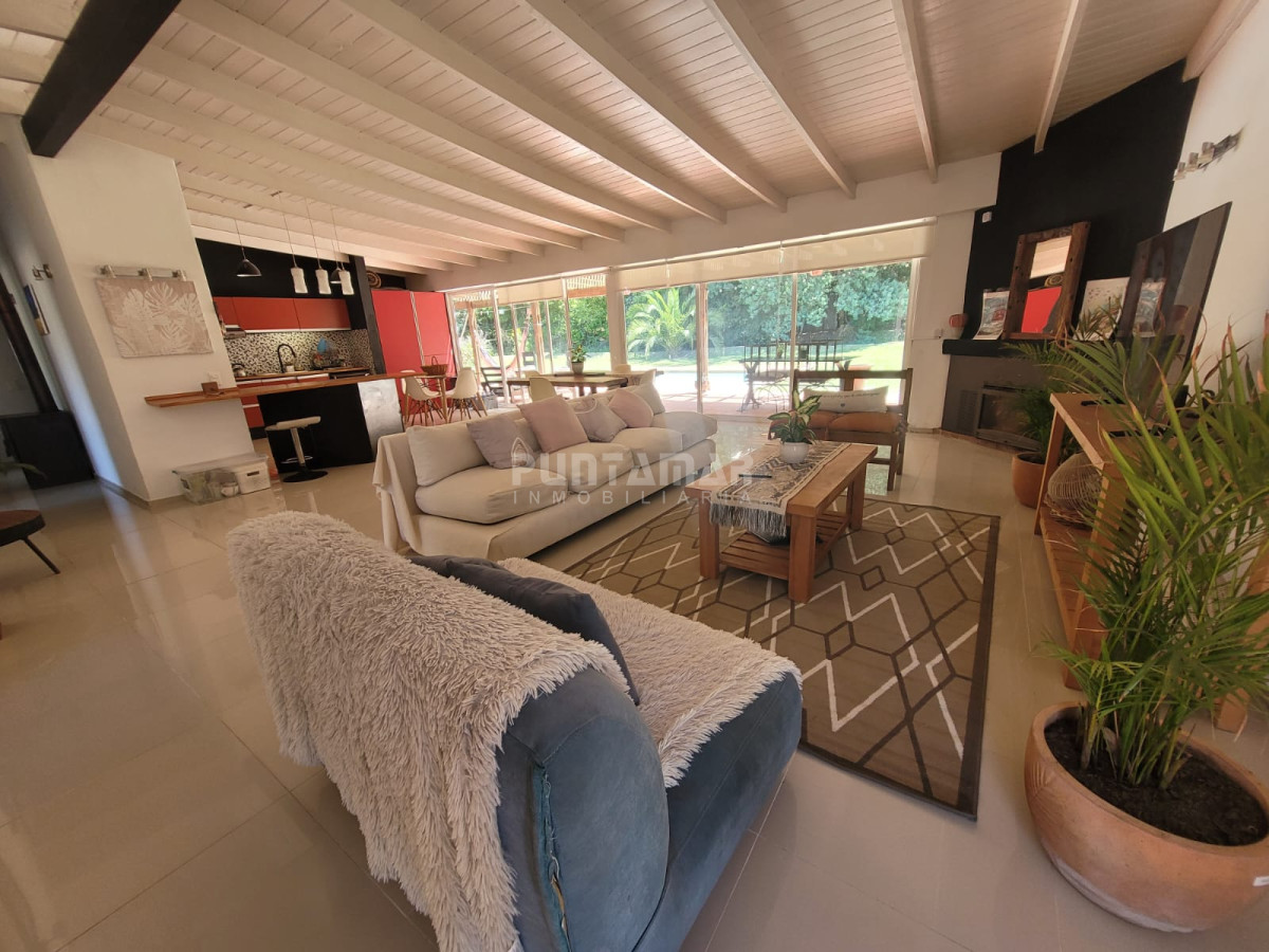 Casa ID.213418 - VENTA DE CASA  EN PUNTA BALLENA - BARRIO PRIVADO