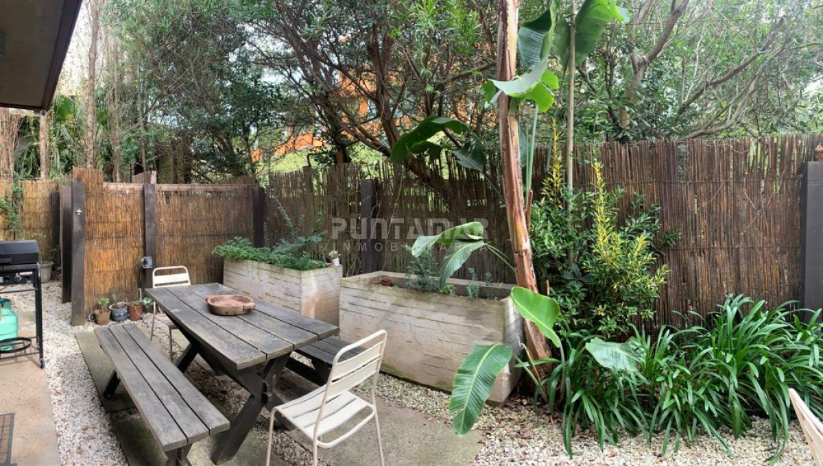 Casa ID.212719 - EXCELENTE  CASA DE 4 DORMITORIOS  EN ALQUILER EN EL CHORRO  CON PISCINA
