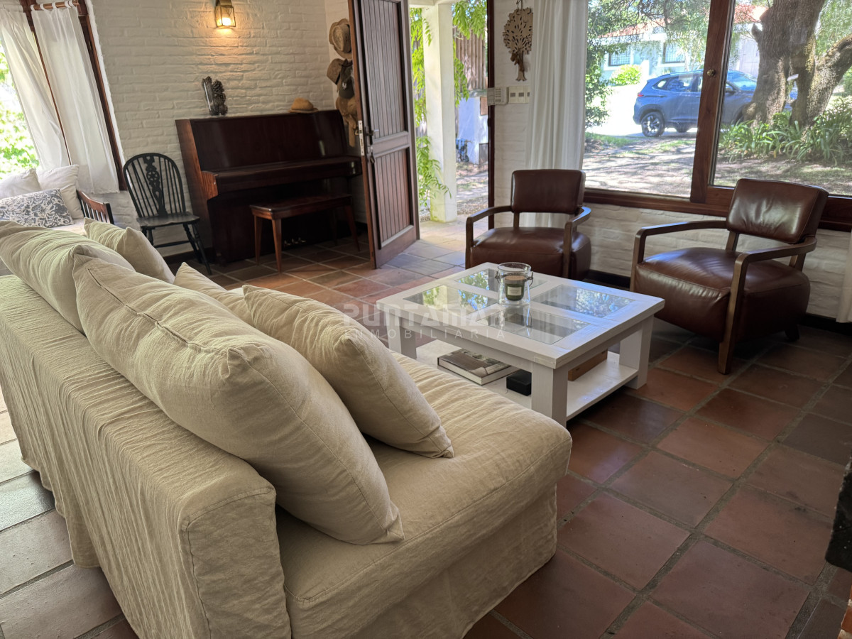 Casa ID.210691 - CASA  EN ALQUILER 3 DORMITORIOS CON PISCINA EN RINCÓN DEL INDIO
