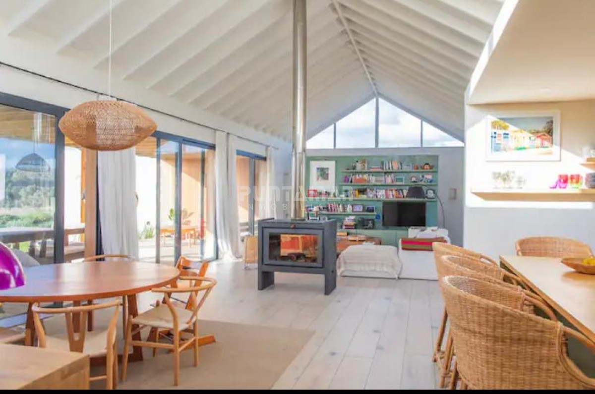 Casa ID.213515 - Casa en alquiler en Pueblo Mio