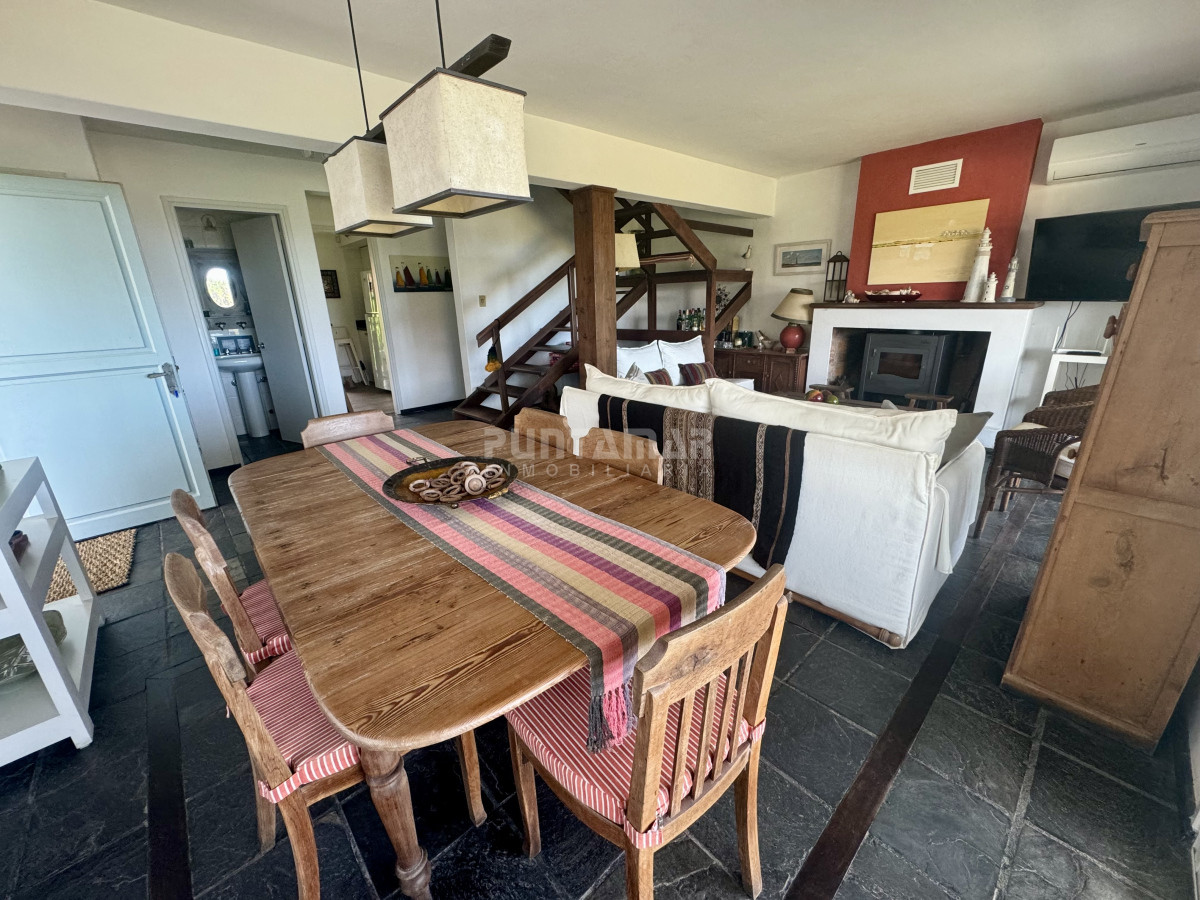 Casa ID.210802 - ALQUILER DE CASA EN MONTOYA CON VISTA AL MAR, 4 DORMITORIOS MÁS SERVICIO
