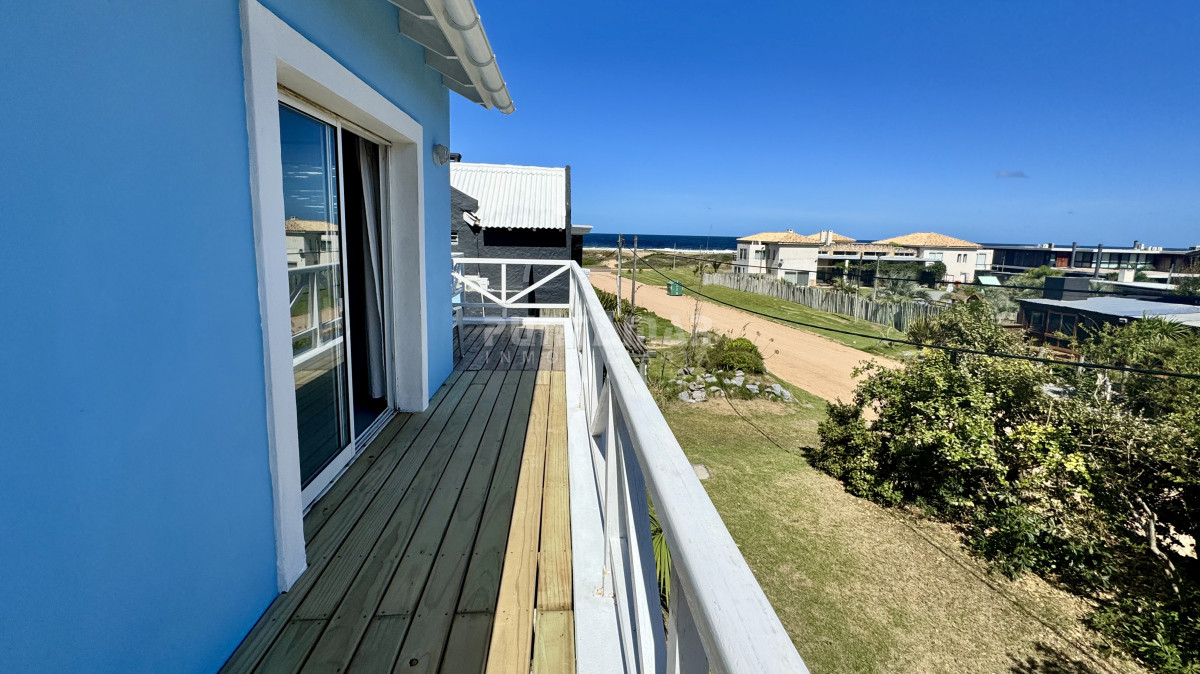 Casa ID.213595 - AMPLIA CASA DE 3 DORMITORIOS A 100 METROS DE LA PLAYA DE MONTOYA