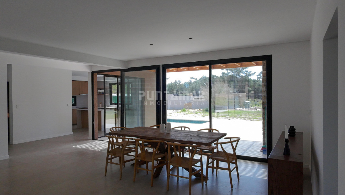 Casa ID.213666 - VENTA Y ALQUILER CASA A ESTRENAR EN BARRIO CERRADO LA CAÑADA - DISTRITO 52