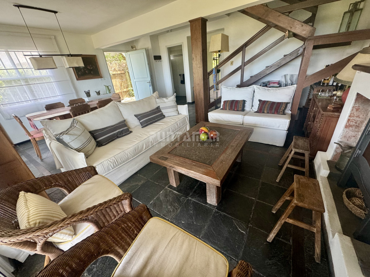 Casa ID.210802 - ALQUILER DE CASA EN MONTOYA CON VISTA AL MAR, 4 DORMITORIOS MÁS SERVICIO