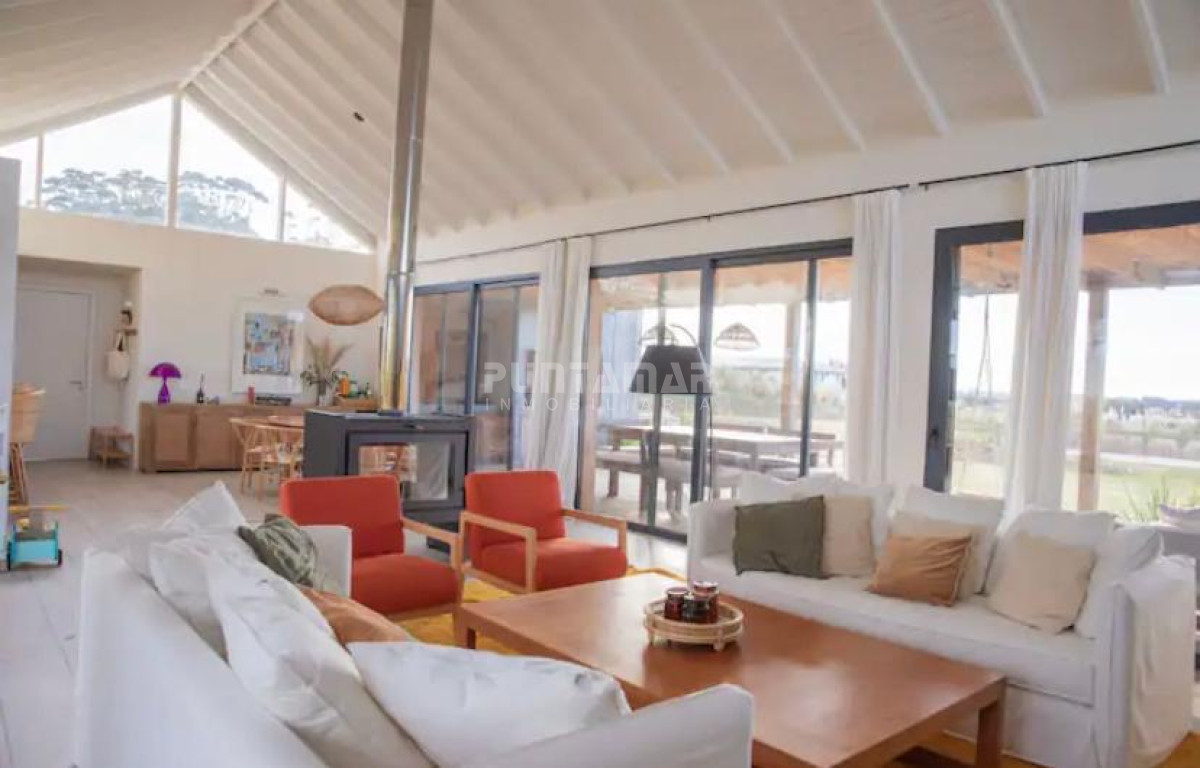 Casa ID.213515 - Casa en alquiler en Pueblo Mio