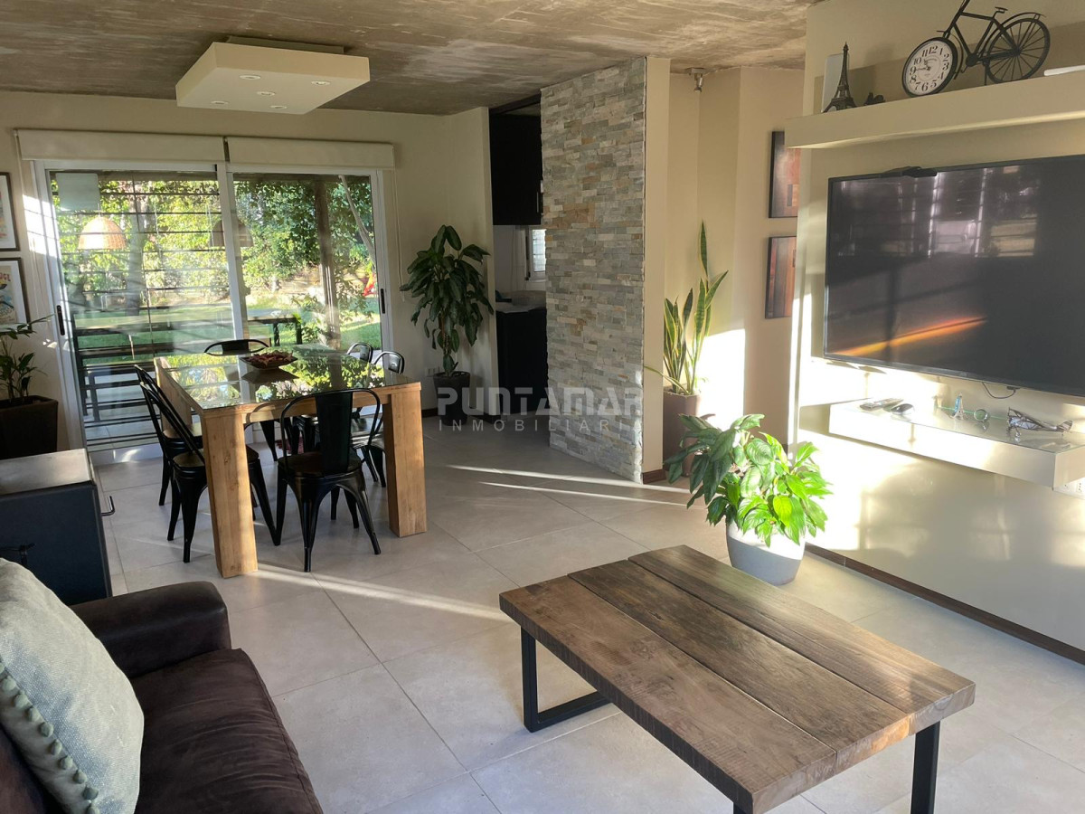 Casa ID.213368 - Casa en venta en Parque Burnett