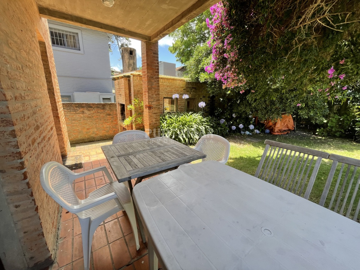 Casa ID.210843 - ALQUILER CASA DE 2 PLANTAS EN LA BARRA CON PISCINA