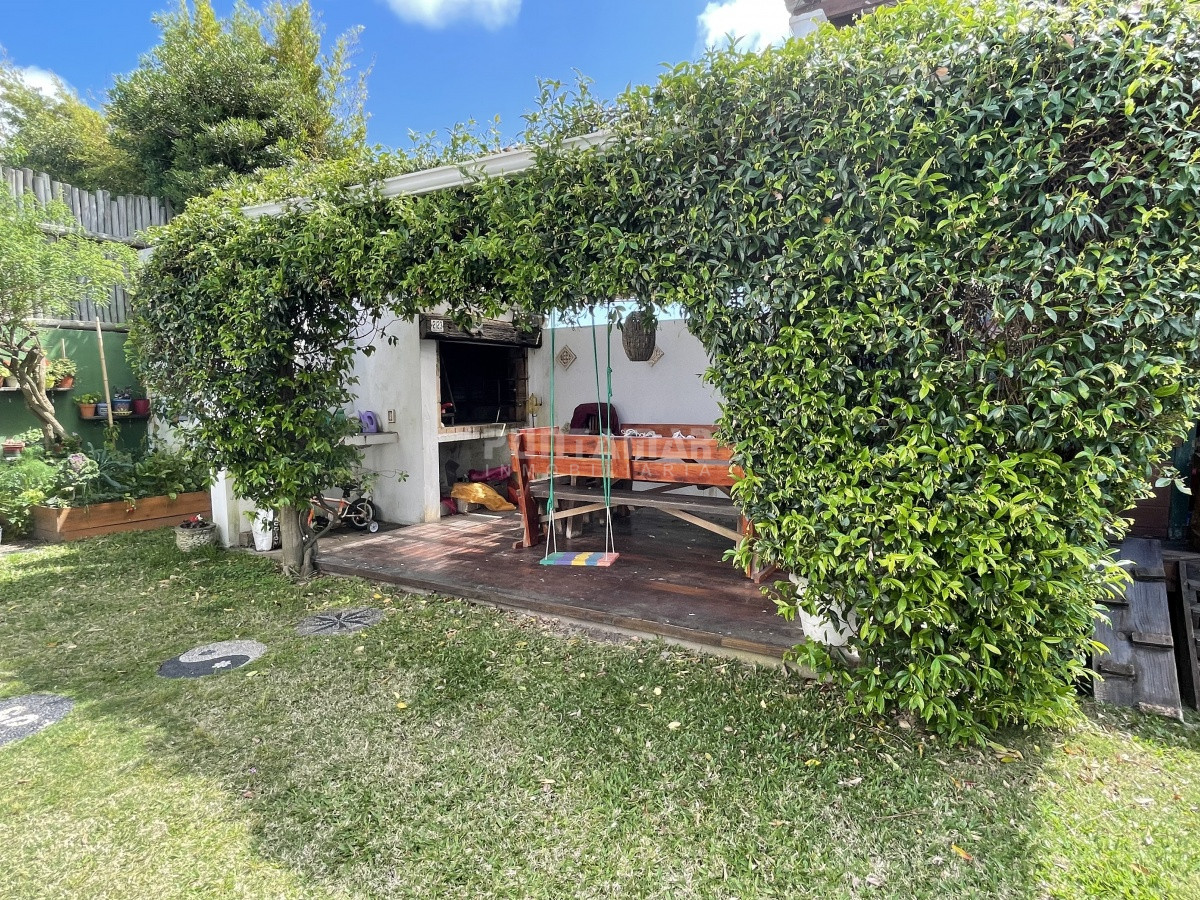 Casa ID.212688 - MODERNA CASA CON PISCINA A METROS DE LA POSTA DEL CANGREJO 