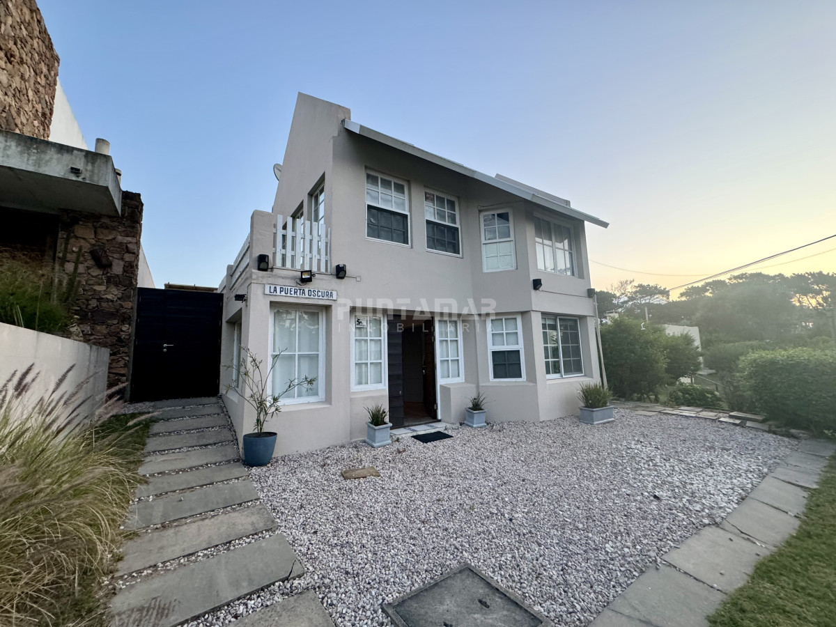 Casa ID.211046 - OPORTUNIDAD DE INVERSIÒN,  VENTA CASA EN MONTOYA CERCA DEL MAR, 4 DORMITORIOS 