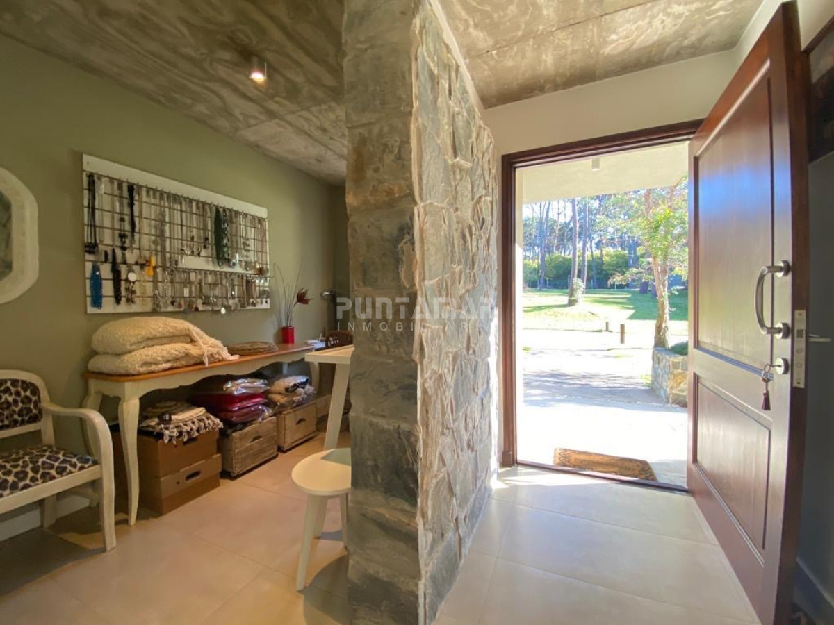Casa ID.210693 - DIVINA CASA EN VENTA Y ALQUILER  PARA LA TEMPORADA , BARRIO PRIVADO EN RINCON DEL INDIO