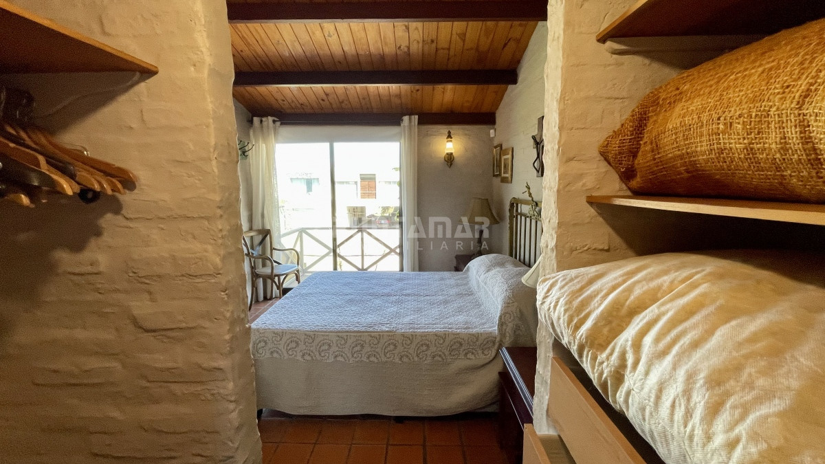 Casa ID.213125 - ALQUILER DE CASA 4 DORMITORIOS EN MONTOYA