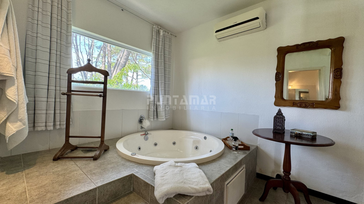 Casa ID.211927 - HERMOSA CASA DE 4 DORMITORIOS A METROS DE PLAYA MONTOYA 