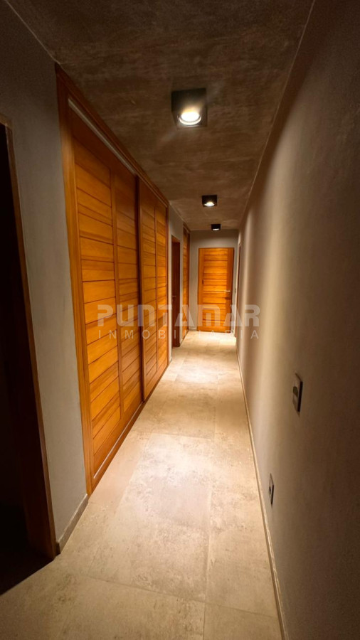 Casa ID.213677 - ESPECTACULAR CASA A ESTRENAR FRENTE A LA PLAYA EN SANTA MONICA 