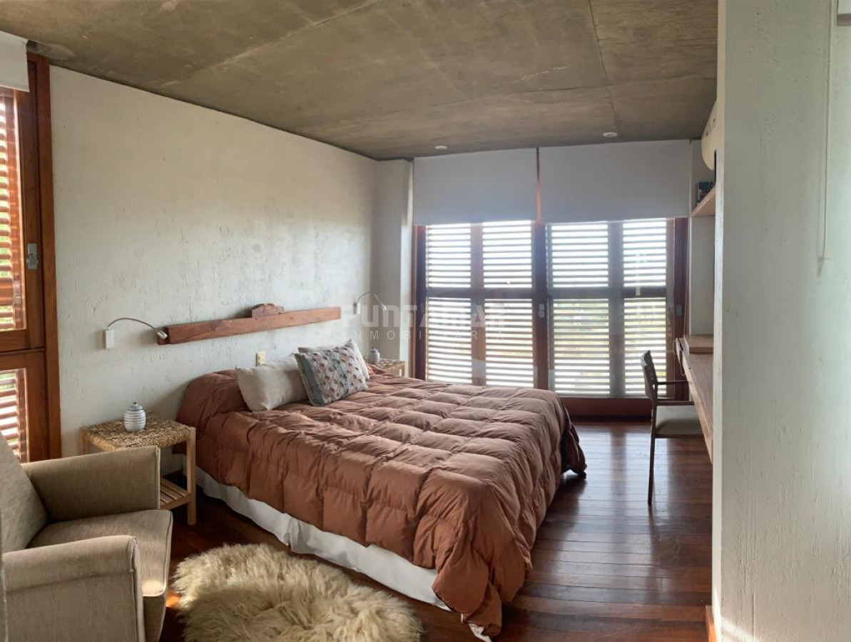 Casa ID.212719 - EXCELENTE  CASA DE 4 DORMITORIOS  EN ALQUILER EN EL CHORRO  CON PISCINA
