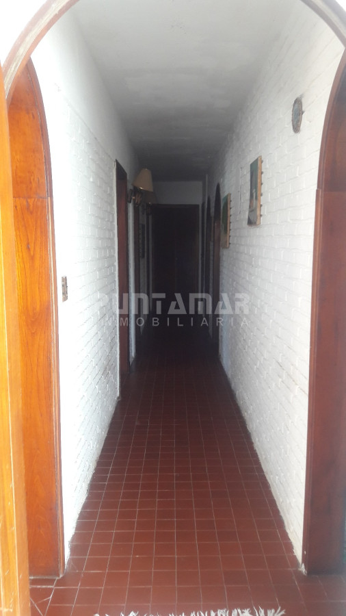 Casa ID.212122 - EXCELENTE UBICACION PARA VIVIR TODO EL AÑO! CASA EN VENTA ZONA DE PLAYA MANSA CERCA DE LA PLAYA